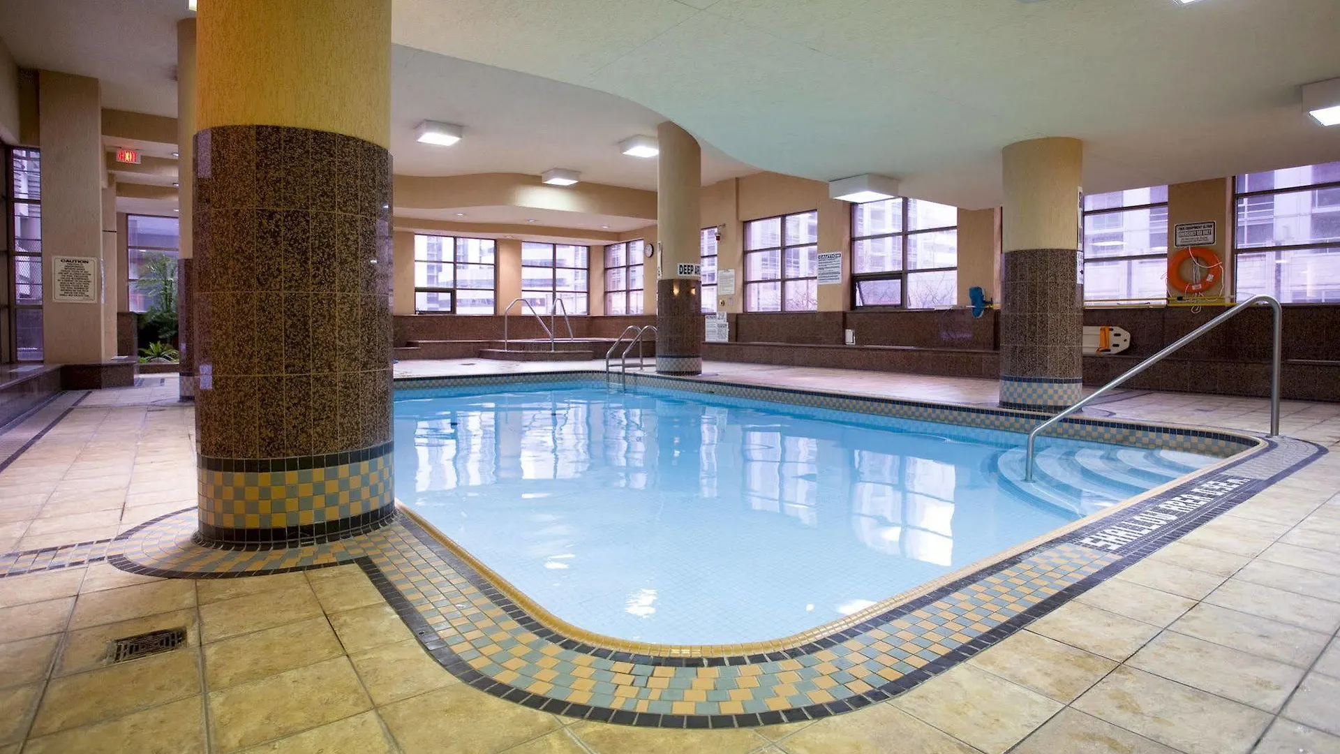 Glen Grove - Conservatory Tower 3*, Toronto